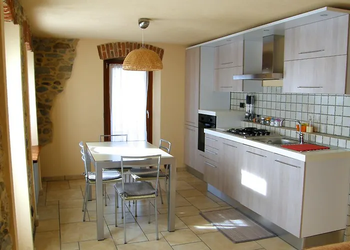 Monte Emilius Alloggio Ad Uso Turistico Vda Saint Christophe N 0002 Apartment *